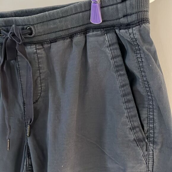 L.L.Bean Size Small Petite 🛶⛺️Navy Blue Capri Pants , Cropped Pants - Picture 3 of 11